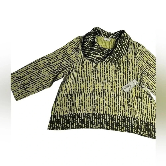 Habitat NEW! Flare,oversized top,PTP 22” sz medium , also have sm Green pullover - Picture 13 of 13